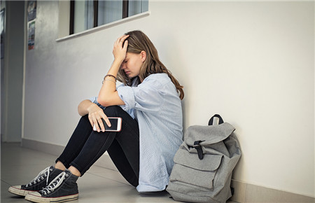 對待性格內向的孩子怎么溝通 對待性格內向的孩子怎么溝通