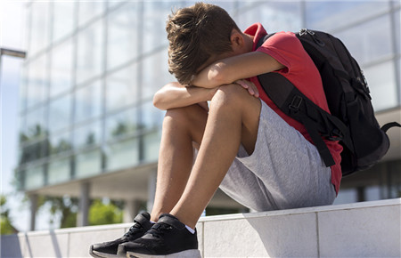 18歲男孩不想上學怎么辦 18歲男孩不想上學怎么辦