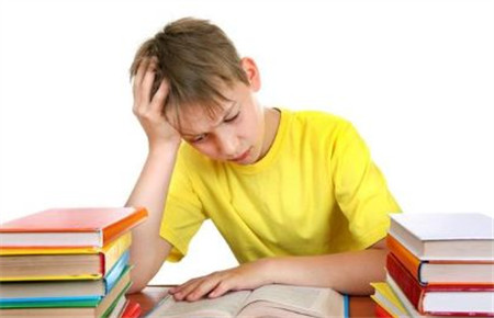 10歲的孩子不想寫作業怎么辦 10歲的孩子不想寫作業怎么辦