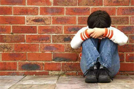 內向的孩子怎樣開導