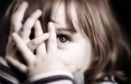 小孩總是膽小怯懦的引導方法 小孩總是膽小怯懦的引導方法