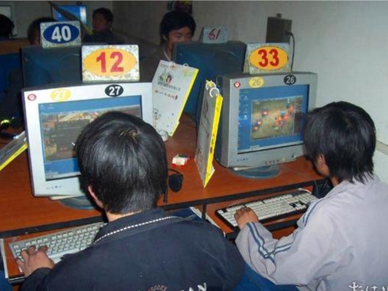 孩子網吧通宵,戒除網癮學校
