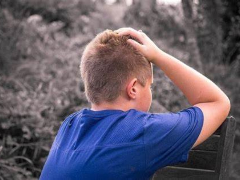 孩子情緒不好,心理輔導學校